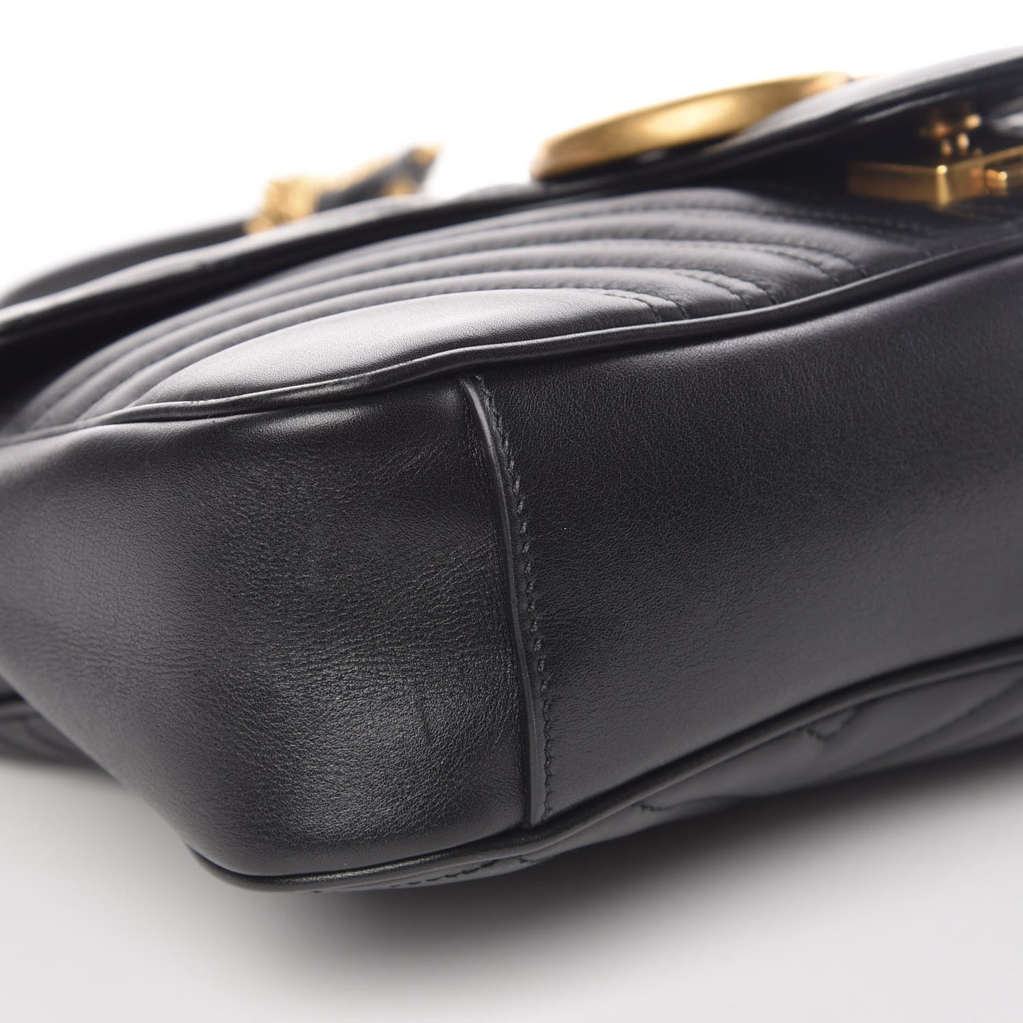 Calfskin Matelasse Medium GG Marmont Shoulder Bag Black