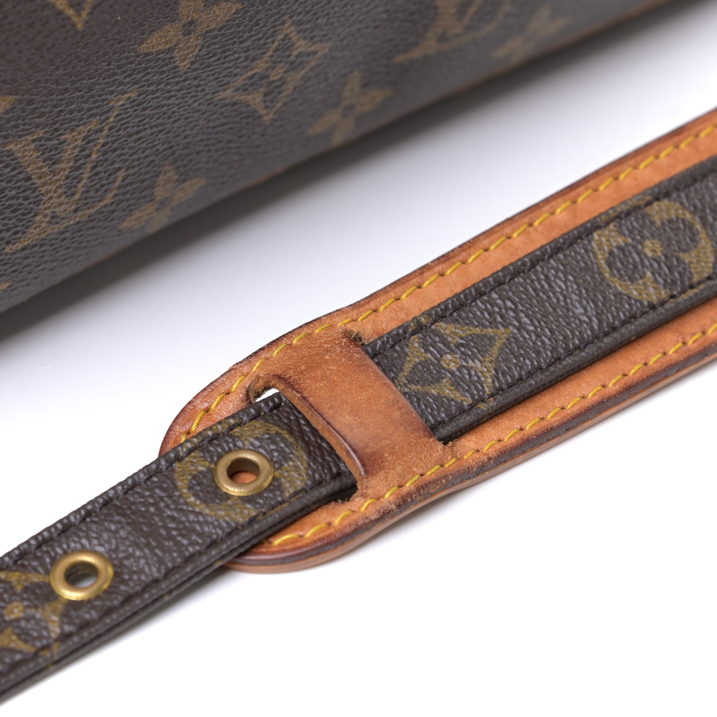 Monogram Nil 35