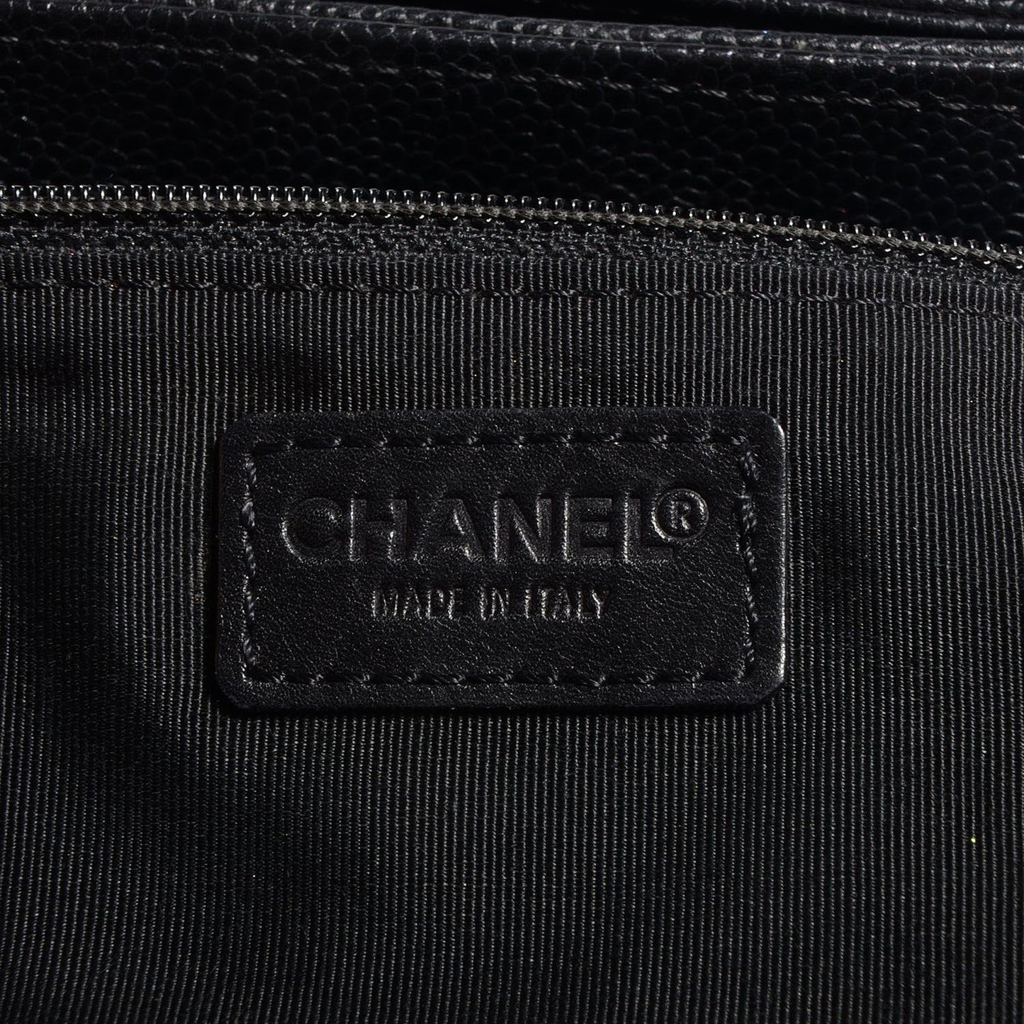 Caviar CC Shoulder Bag Black
