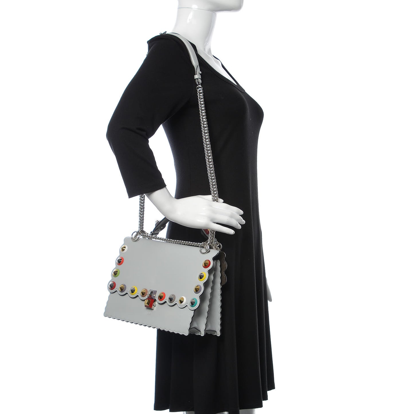 Vitello Liberty Scalloped Spike Studded Kan I Shoulder Bag Grigio Perla Multicolor