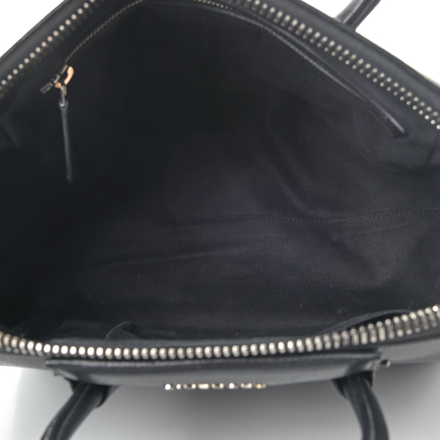 Sugar Goatskin Medium Antigona Black