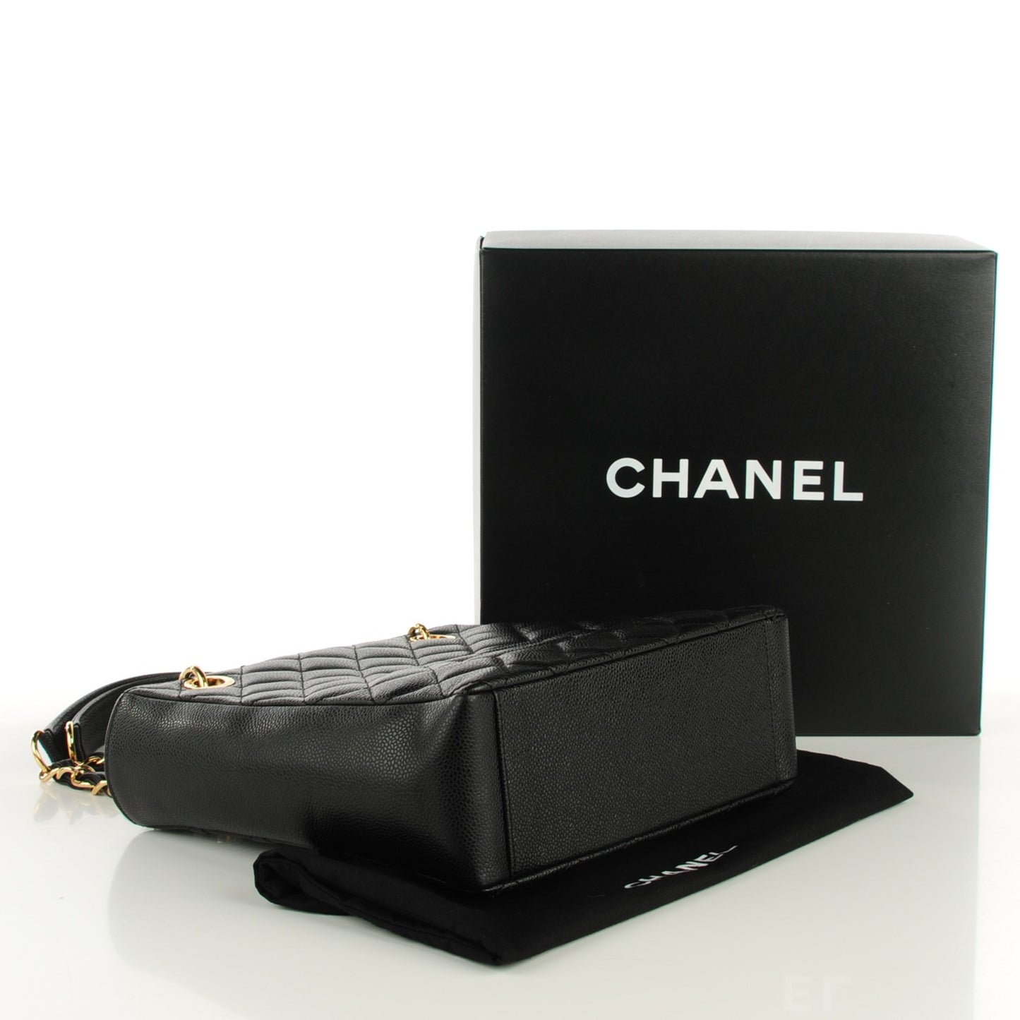 Caviar Quilted Petit Shopping Tote PST Black