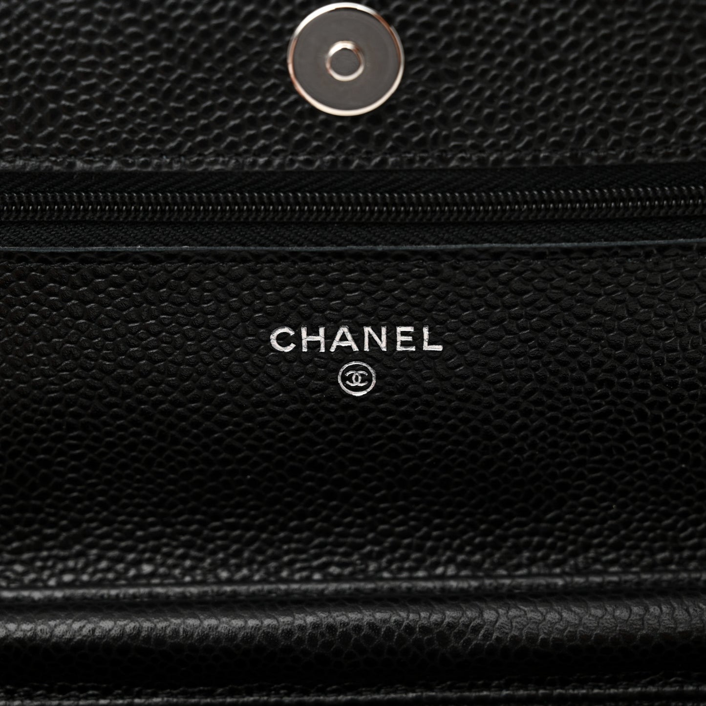 Caviar Quilted Wallet on Chain WOC Black