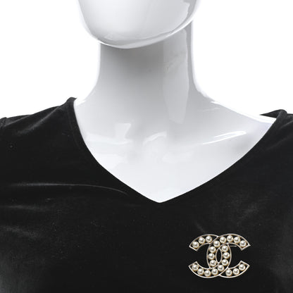 Chanel Pearl CC Brooch Light Gold 2 of 4