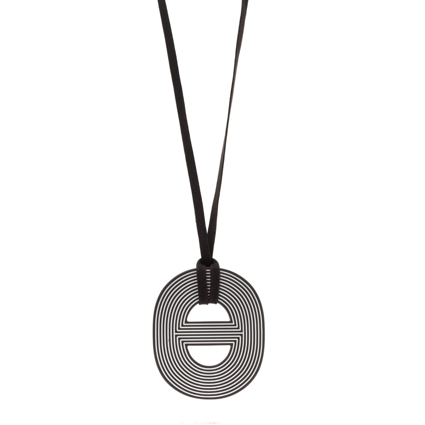 Lacquered Wood Fidelio Grave Necklace Black