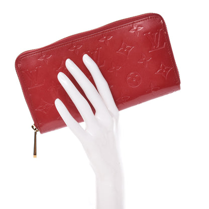 Louis Vuitton Vernis Zippy Wallet Pomme D'Amour 2 of 11