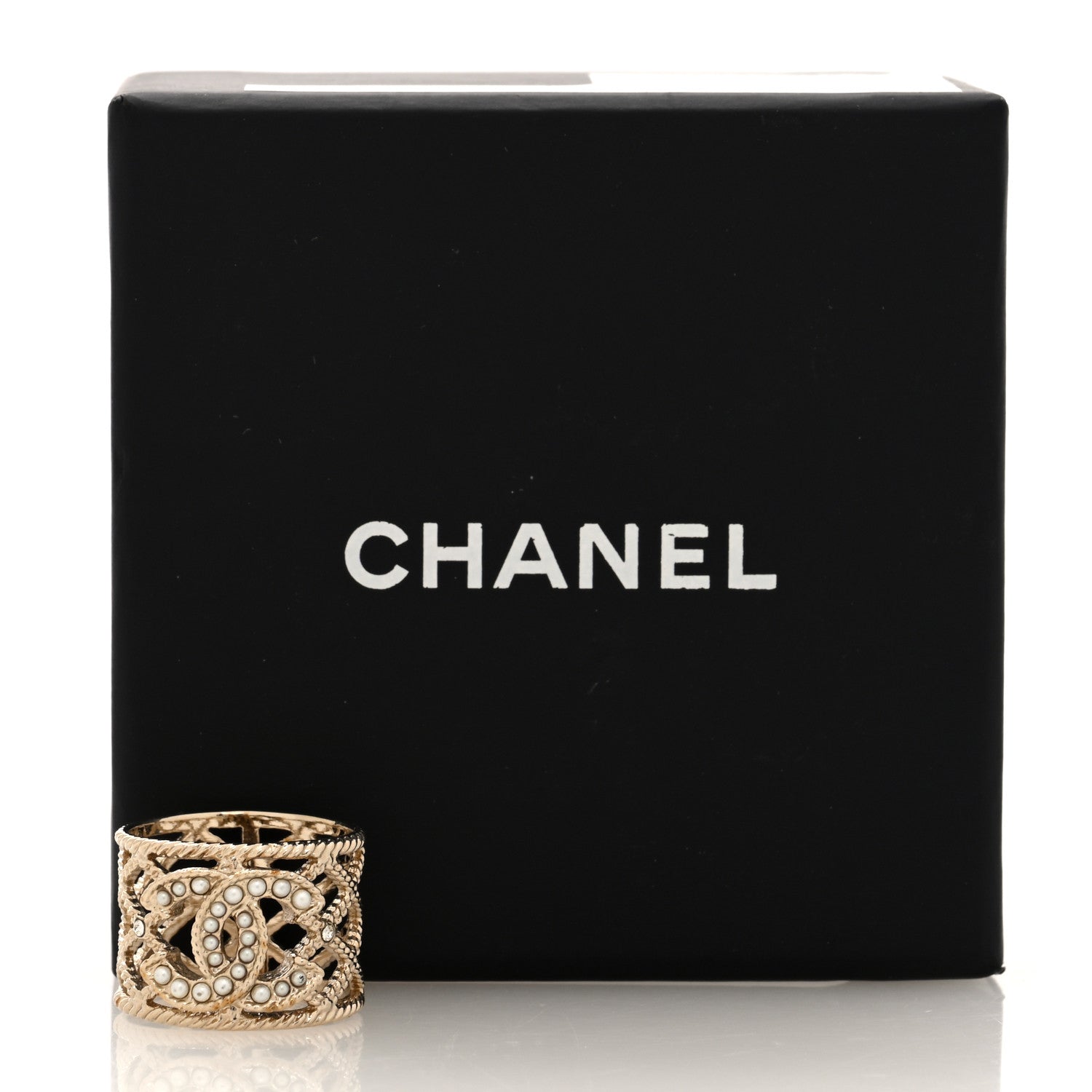 Chanel Pearl Chain CC Ring Gold 5 of 5