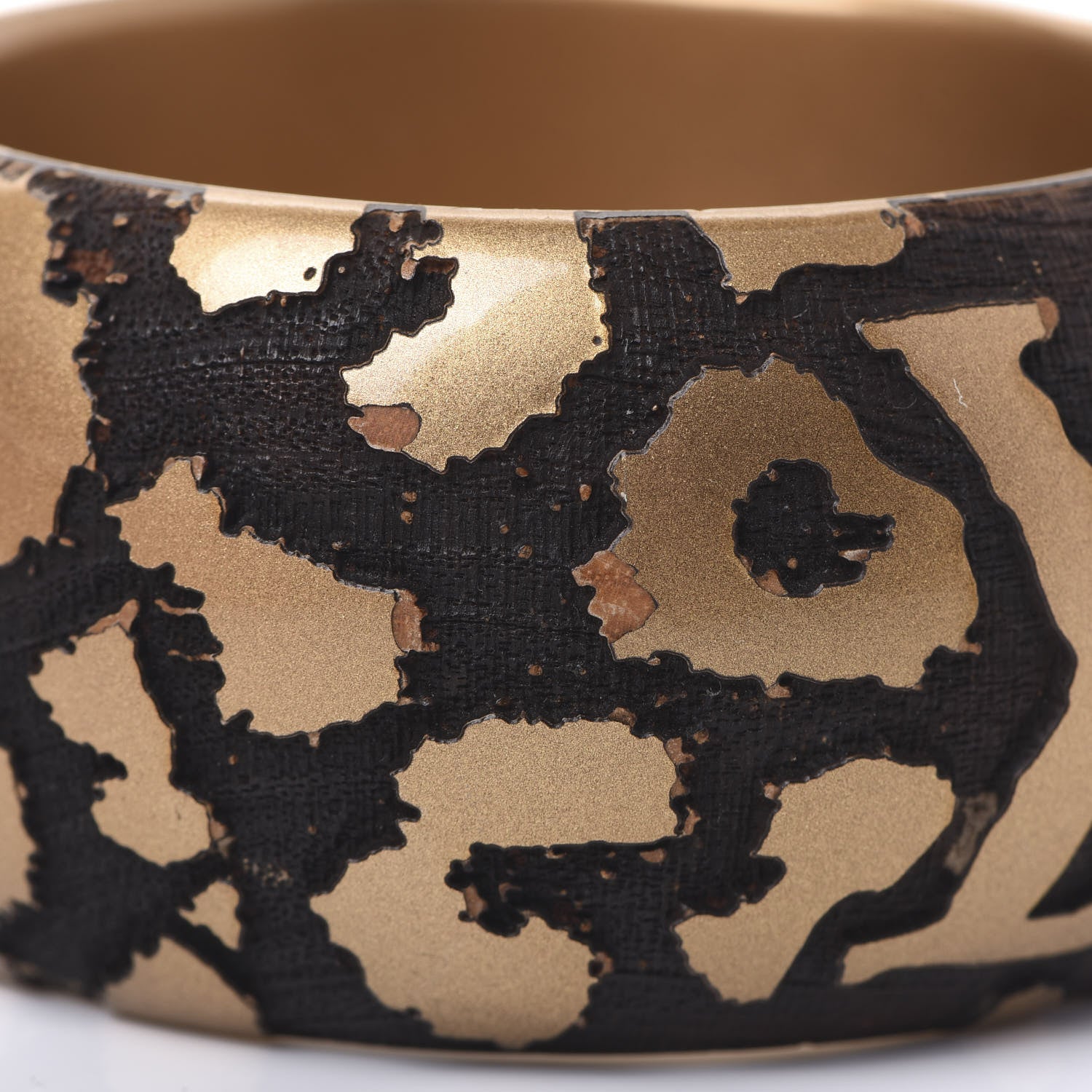 Louis Vuitton Leomonogram Wide Bracelet Gold 4 of 5