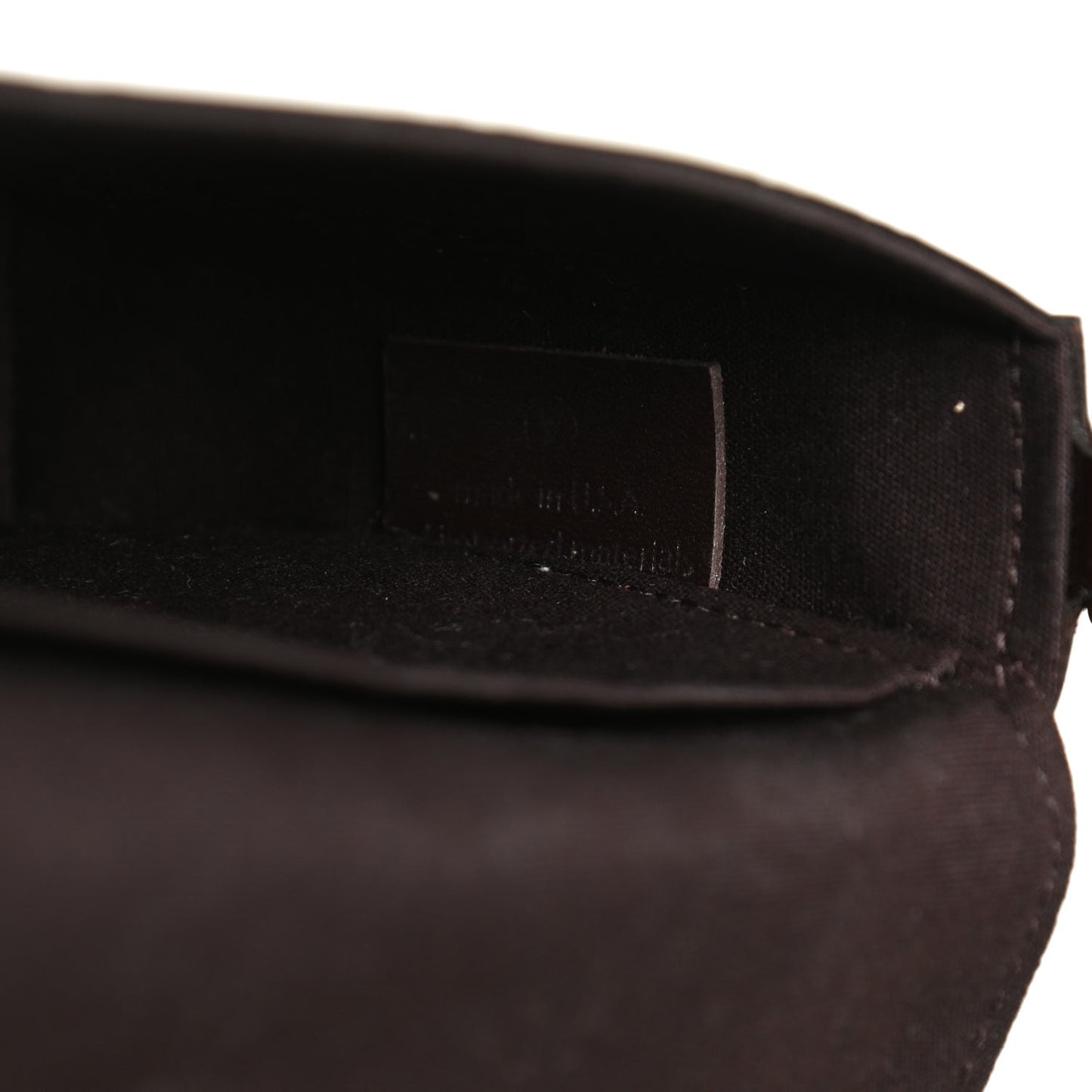 Vernis Pochette Felicie Chain Wallet Amarante