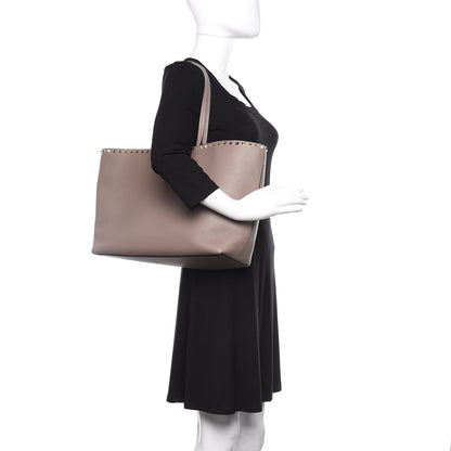Valentino Garavani Grained Calfskin Rockstud Shoulder Tote Poudre 2 of 11