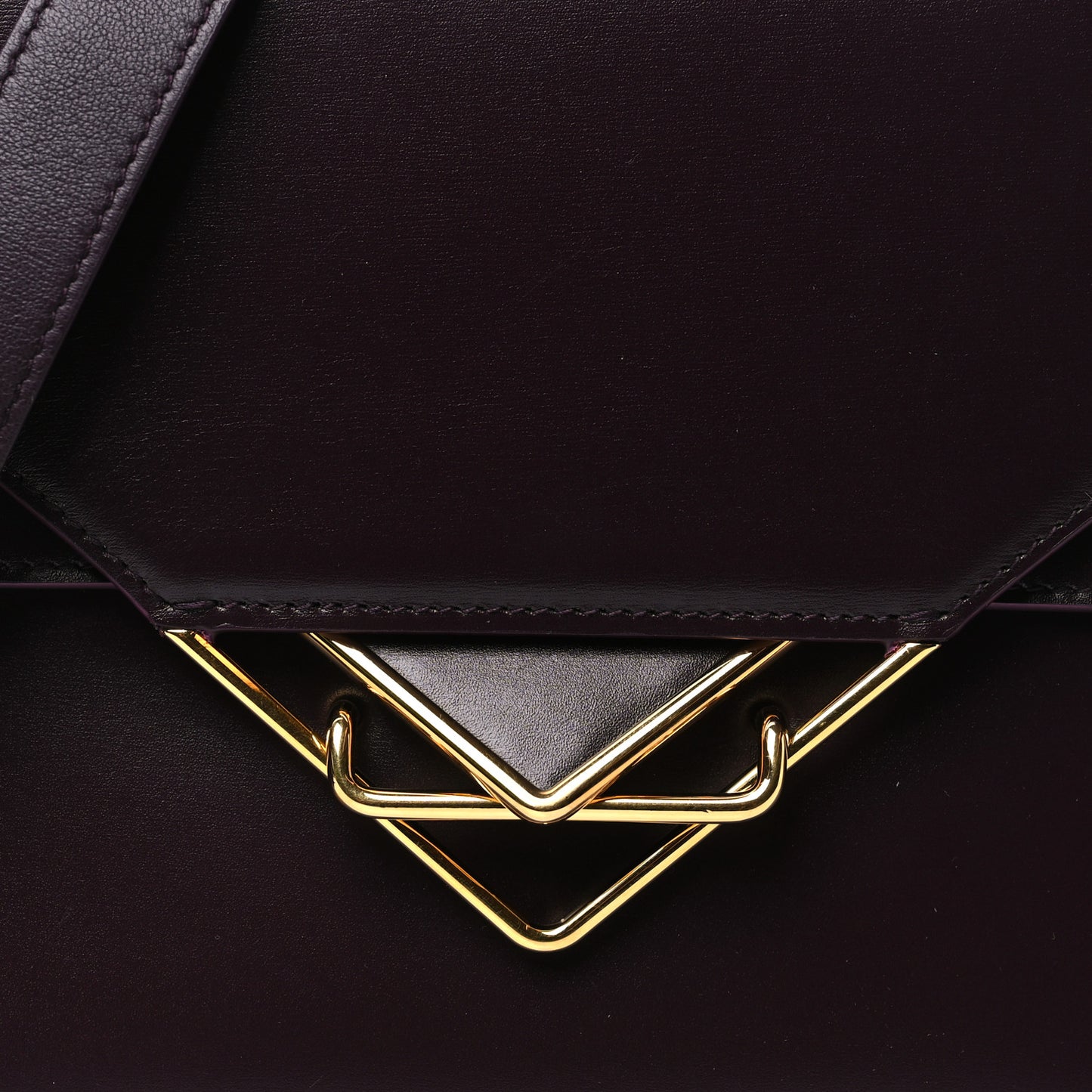 Box Calfskin Nappa Clip Bag Grape