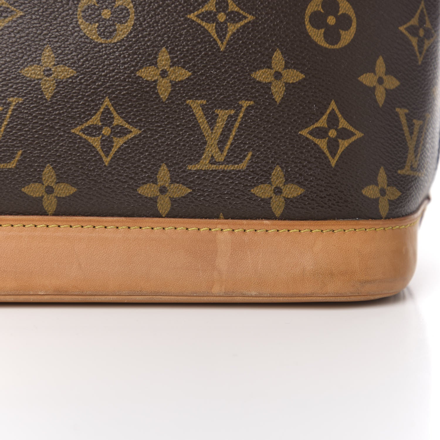 Louis Vuitton Monogram Alma PM 8 of 13