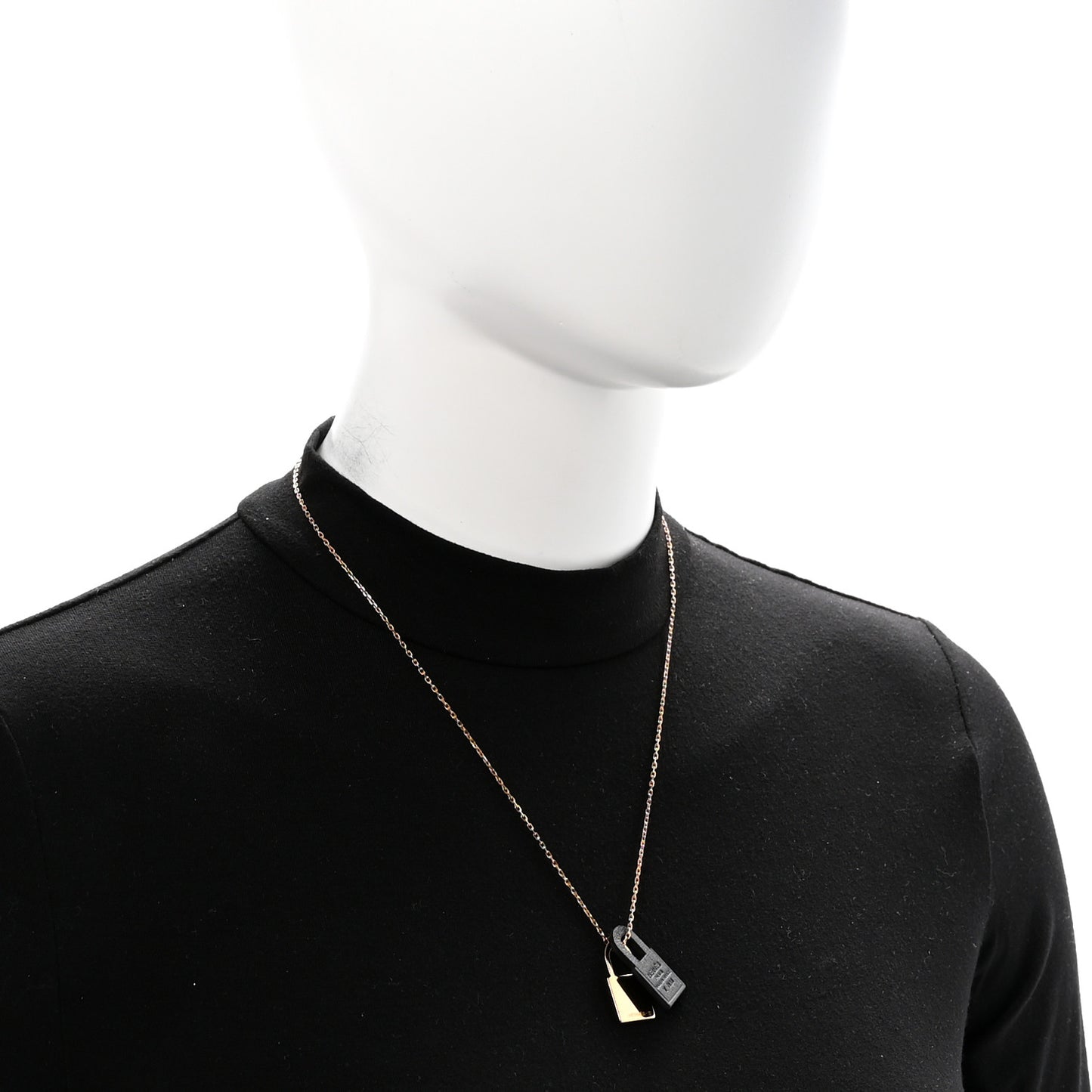 Swift O'Kelly Pendant Necklace Black