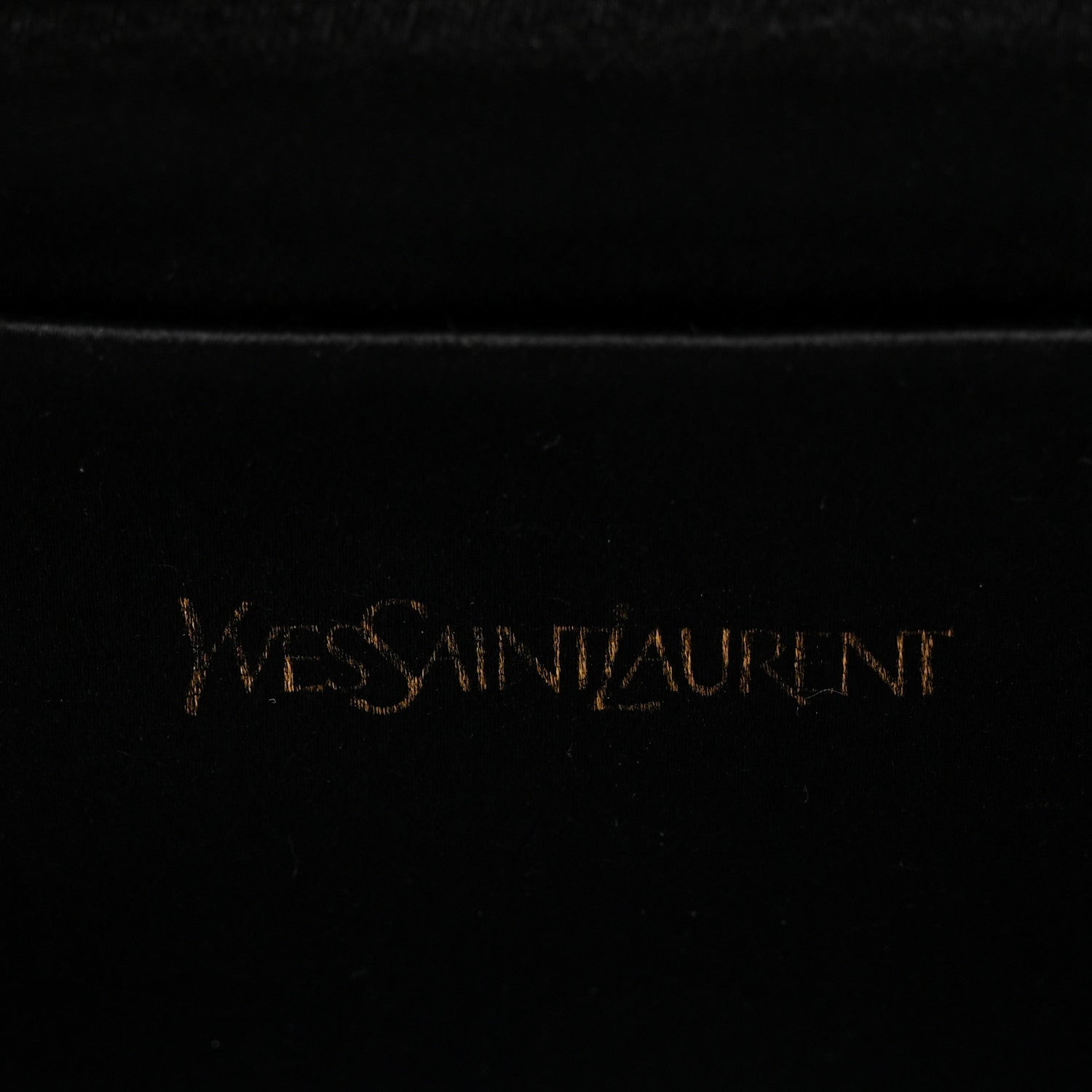 Saint Laurent Textured Patent Monogram Large Belle De Jour Clutch Black 6 of 7