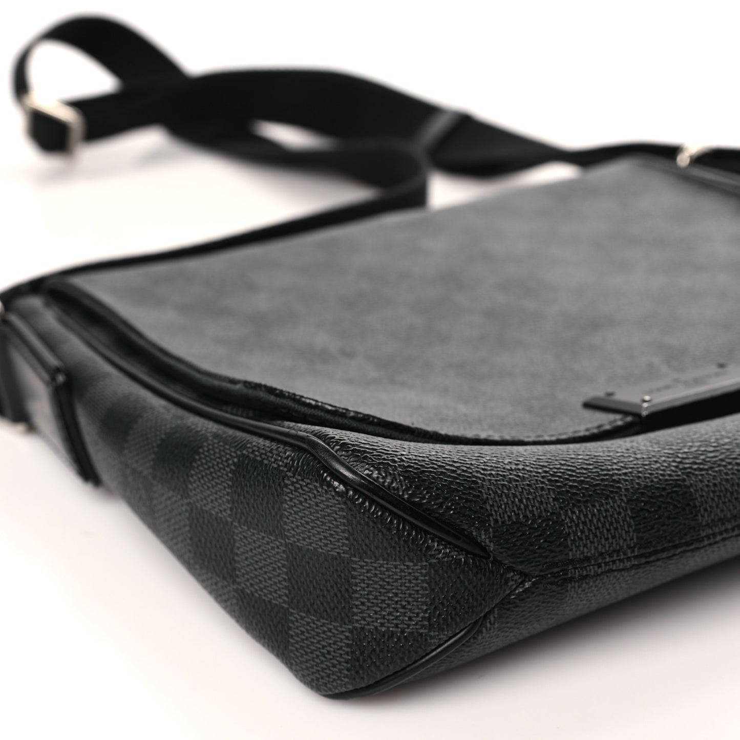 Damier Graphite District PM