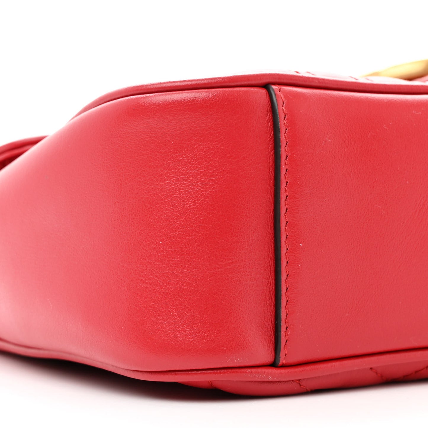 Calfskin Matelasse Small GG Marmont Shoulder Bag Hibiscus Red