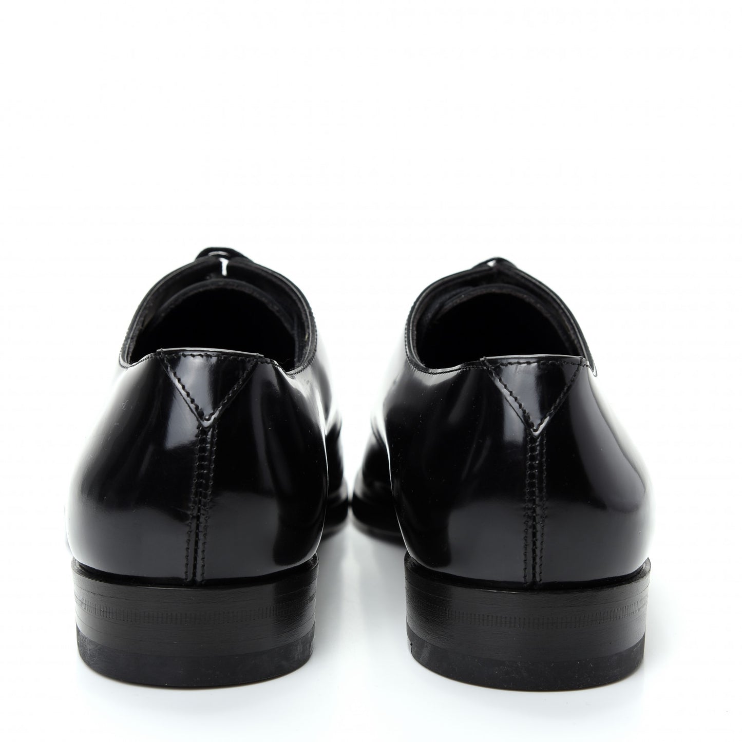 Patent Calfskin Montaigne 25 Uniform 38 Black