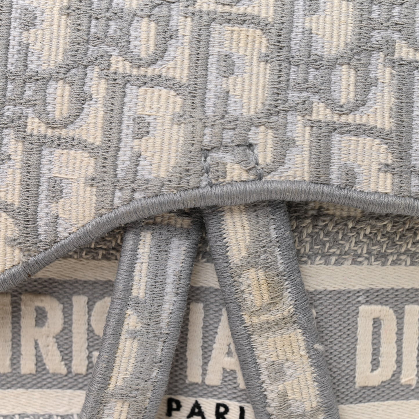 Oblique Slim Saddle Pouch Grey