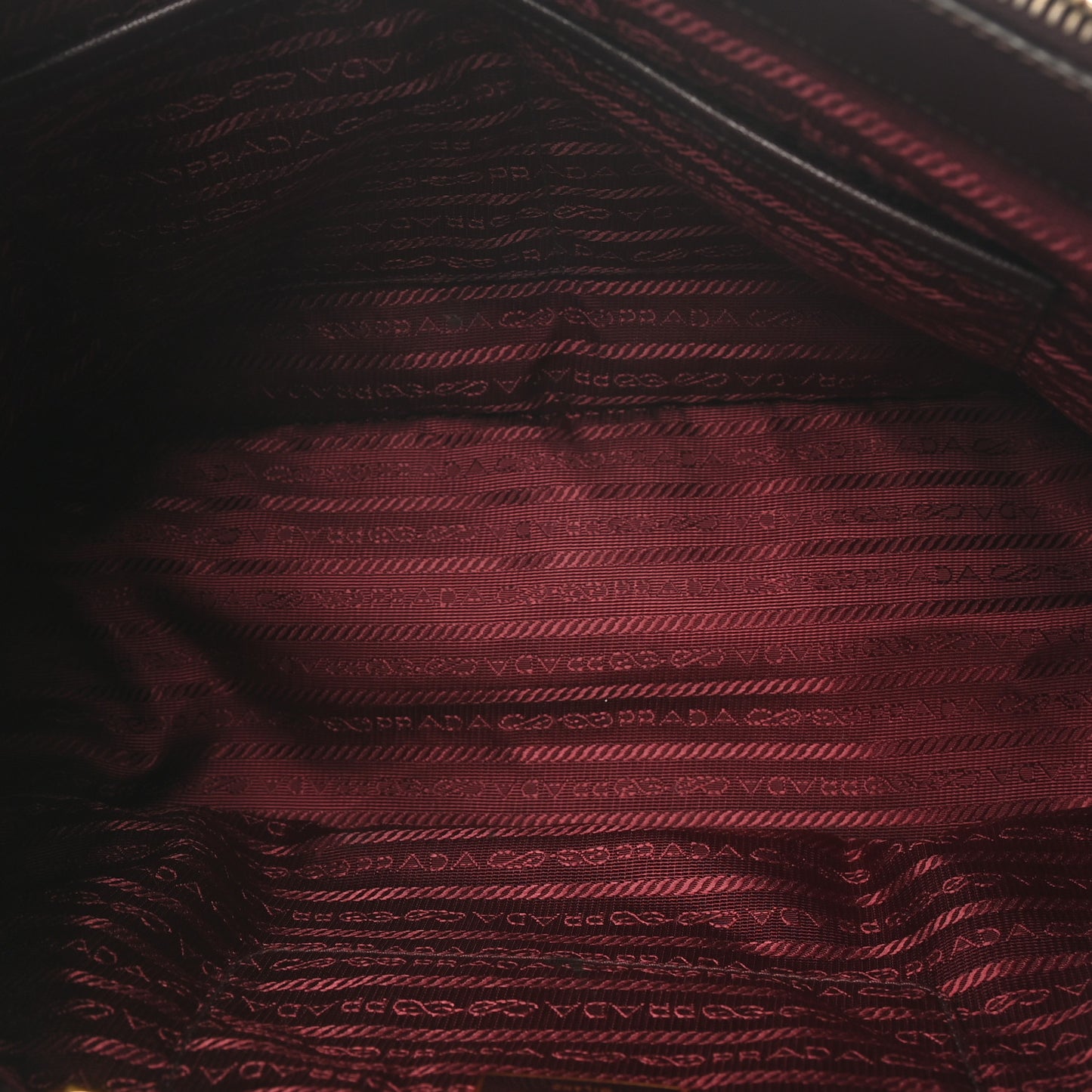 Saffiano Lux Medium Galleria Double Zip Tote Bordeaux