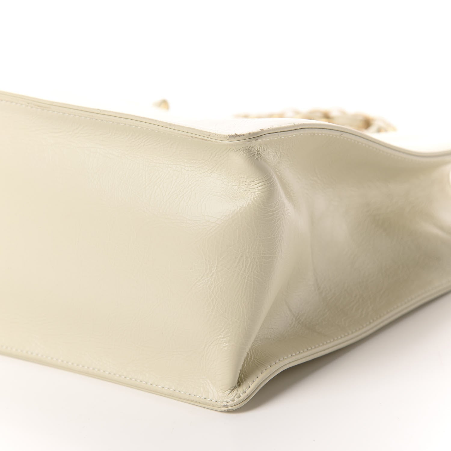 Chanel Glazed Aged Calfskin CC Tote White 7 of 18