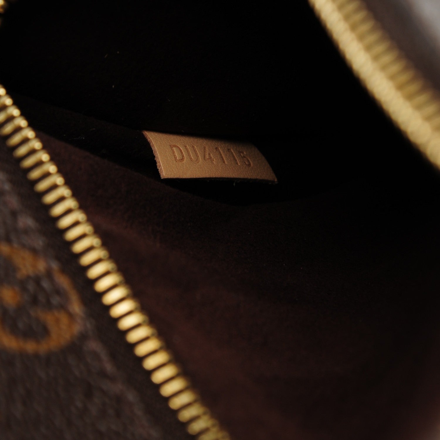 Louis Vuitton Monogram Pochette Metis 7 of 7