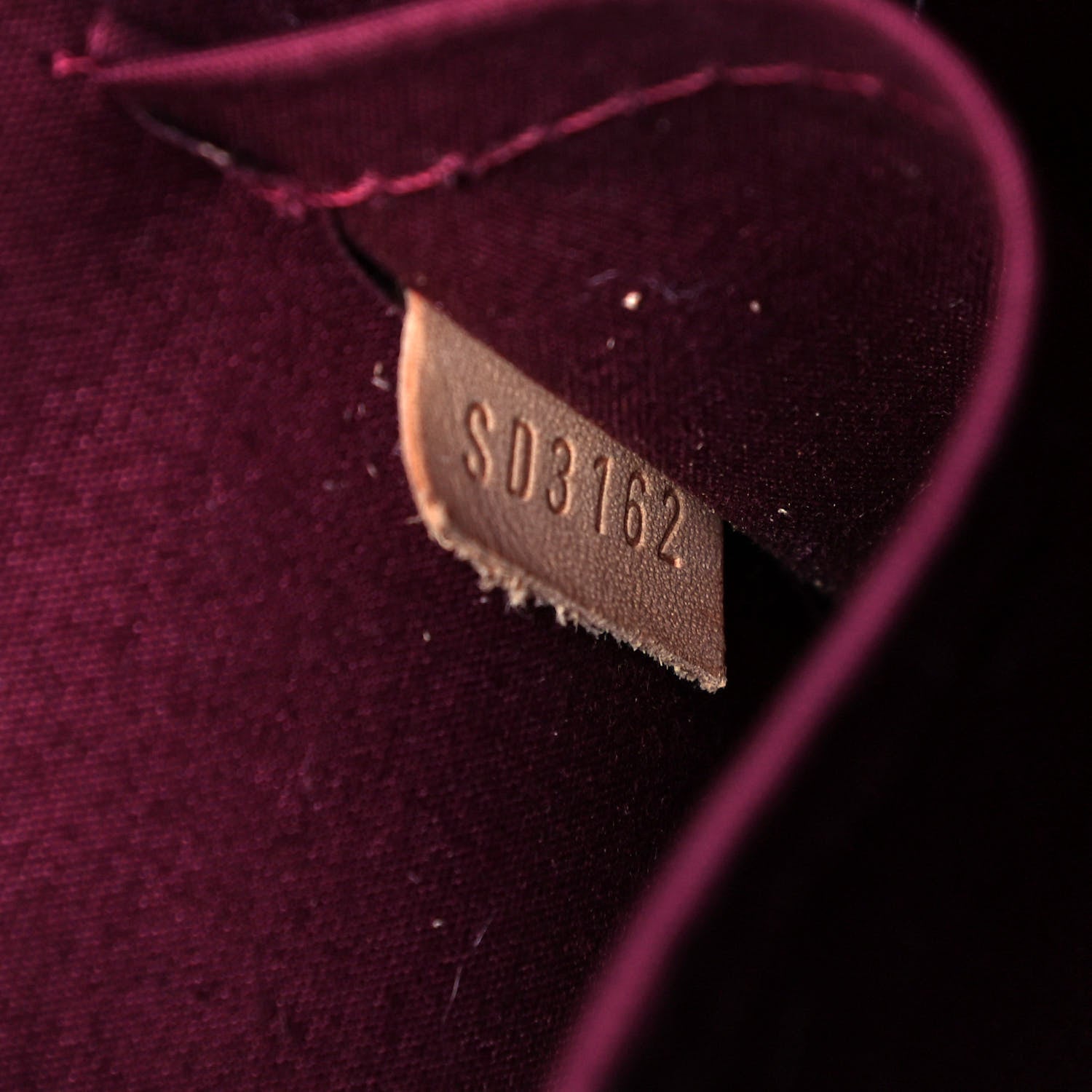 Louis Vuitton Vernis Alma PM Rouge Fauviste 7 of 9