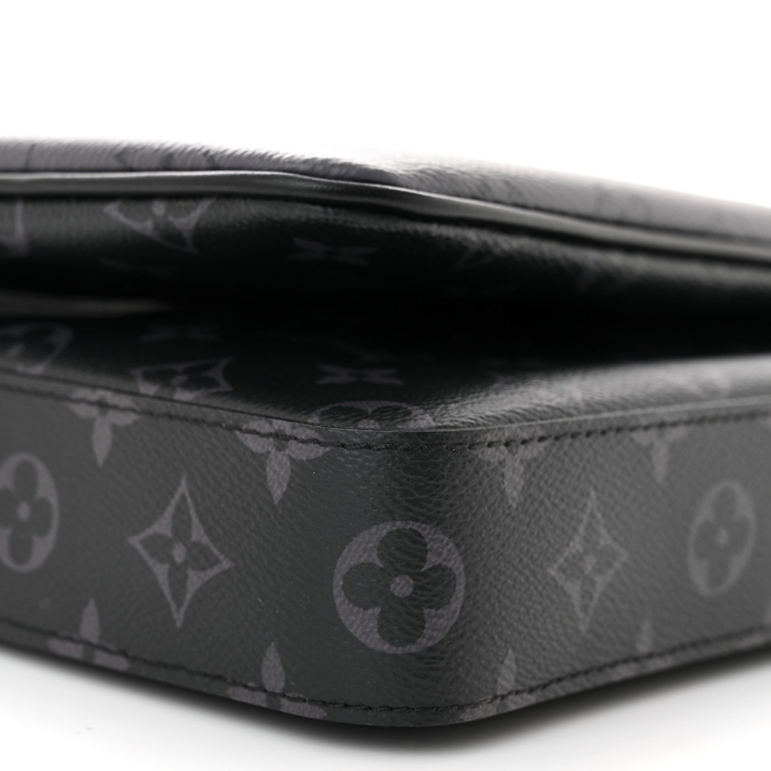 Louis Vuitton Reverse Monogram Eclipse Trio Messenger 9 of 10