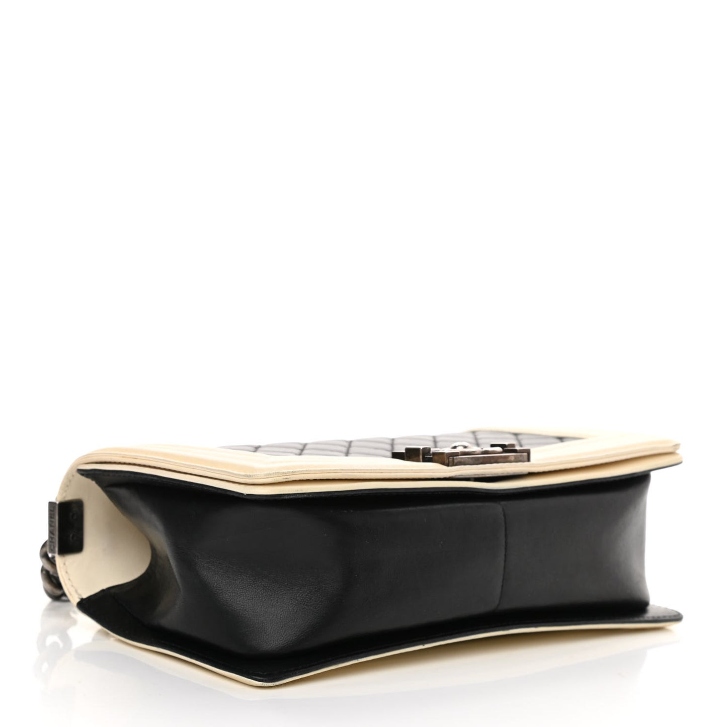 Lambskin Quilted Medium Boy Flap Black White