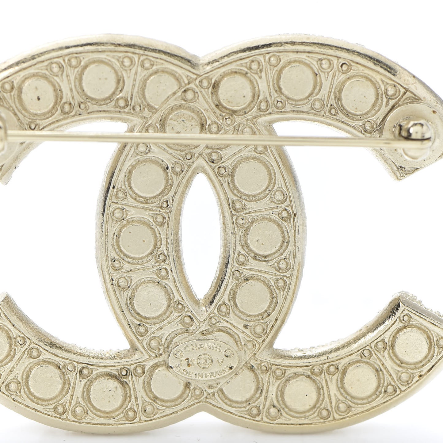 Metal Crystal Graduated Pearl CC Brooch Gold