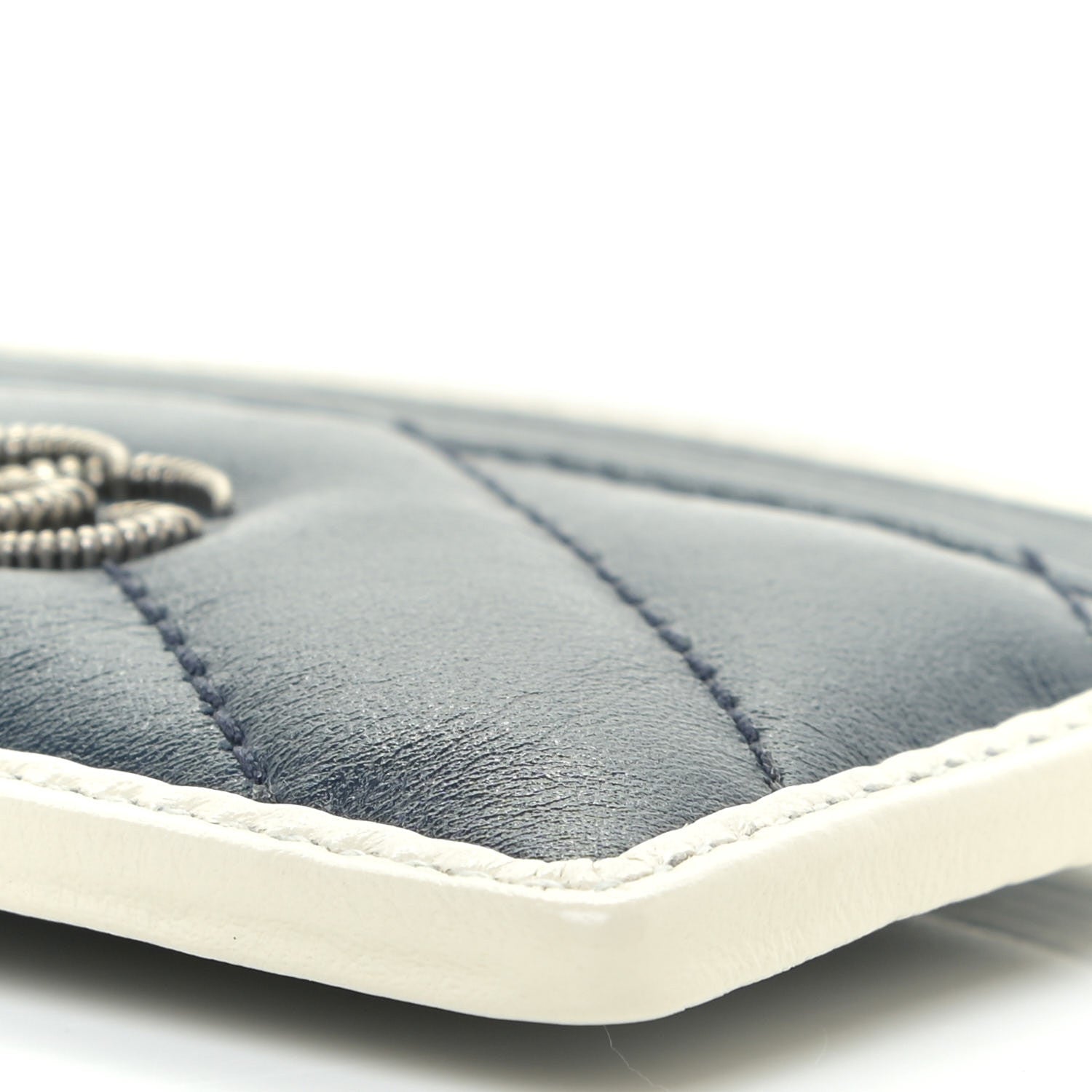 Gucci Vintage Effect Calfskin Matelasse Diagonal Torchon GG Marmont Card Holder Blue Agata Mystic White 9 of 10
