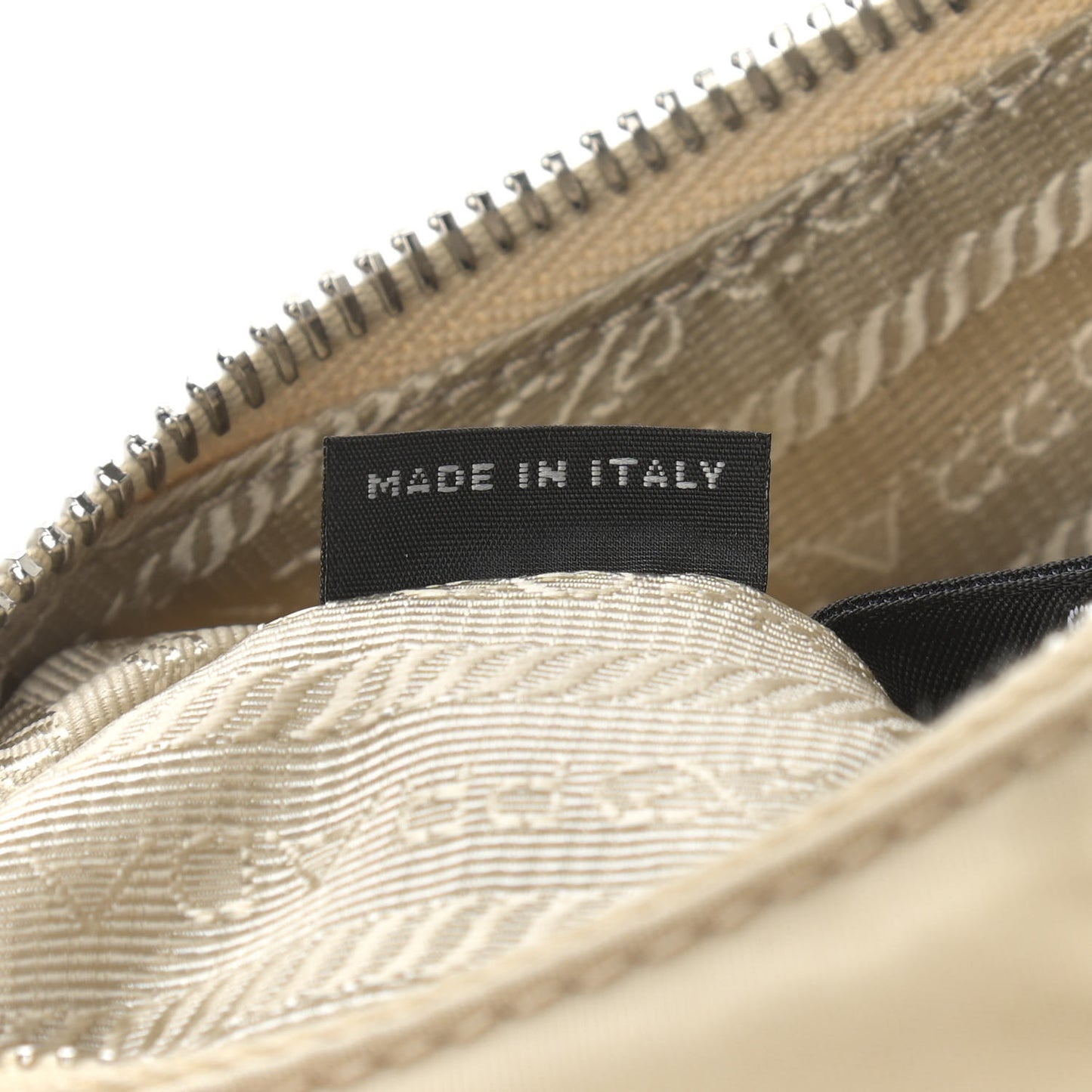 Re-Nylon Saffiano Re-Edition 2005 Shoulder Bag Deserto