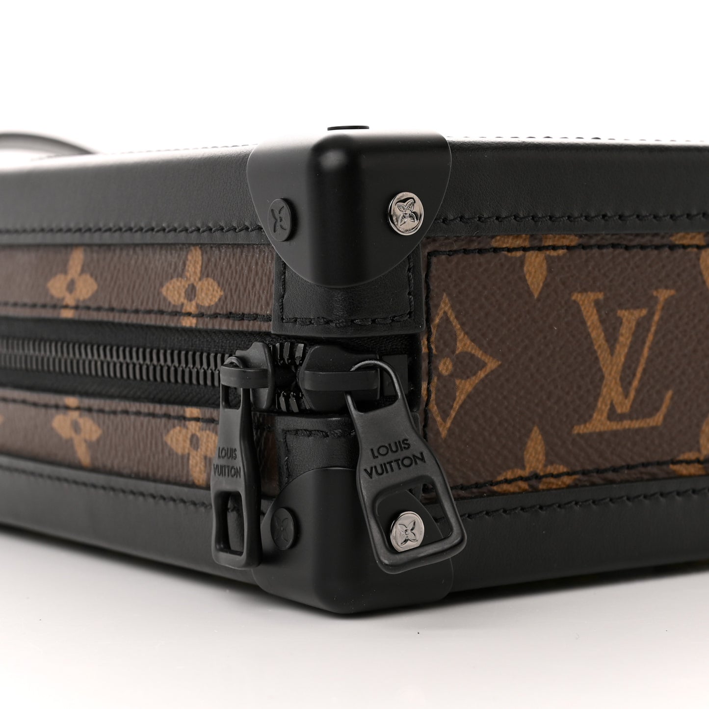 Monogram Tuffetage Vertical Soft Trunk Jaune