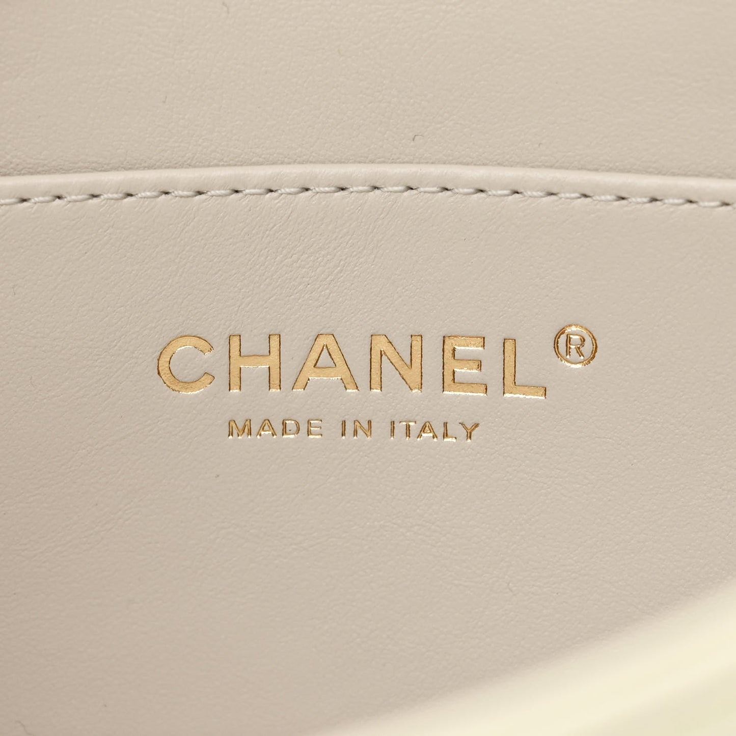 Pearly Lambskin Quilted Pearl Small Flap Light Grey