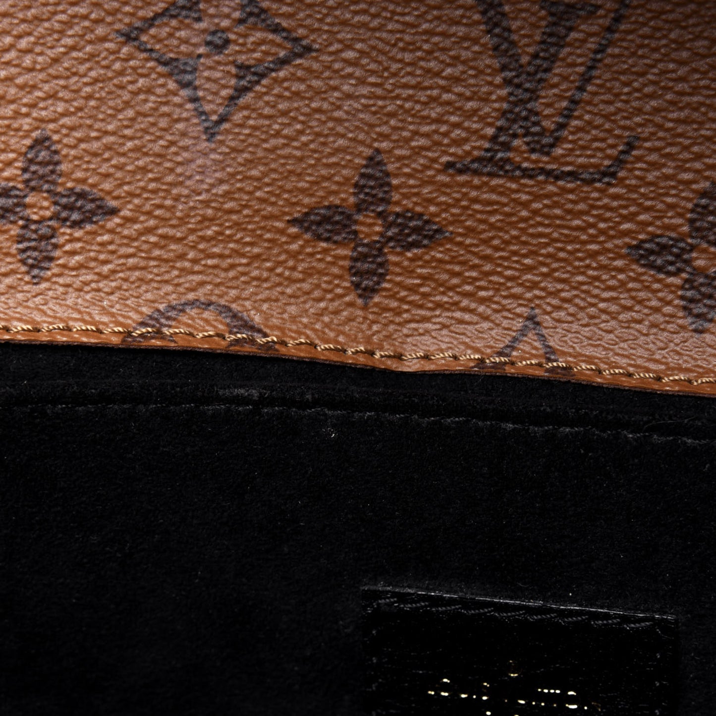 Reverse Monogram Pochette Metis