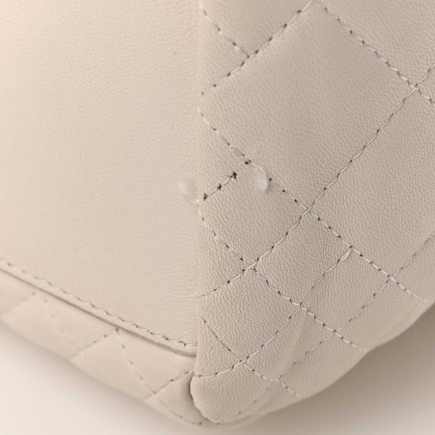 Nappa Quilted Icon Bowler White