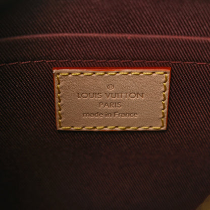 Louis Vuitton Monogram Croissant MM NM 8 of 12