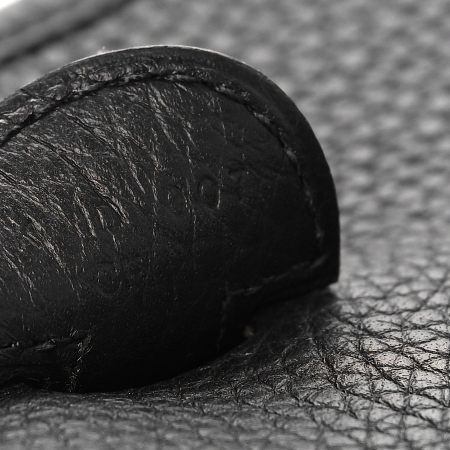 Taurillon Clemence Evelyne III PM Black