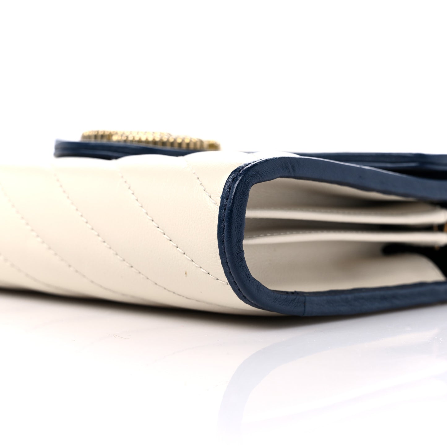 Vintage Effect Calfskin Matelasse Diagonal Torchon GG Marmont Chain Wallet Mystic White Blue Agata