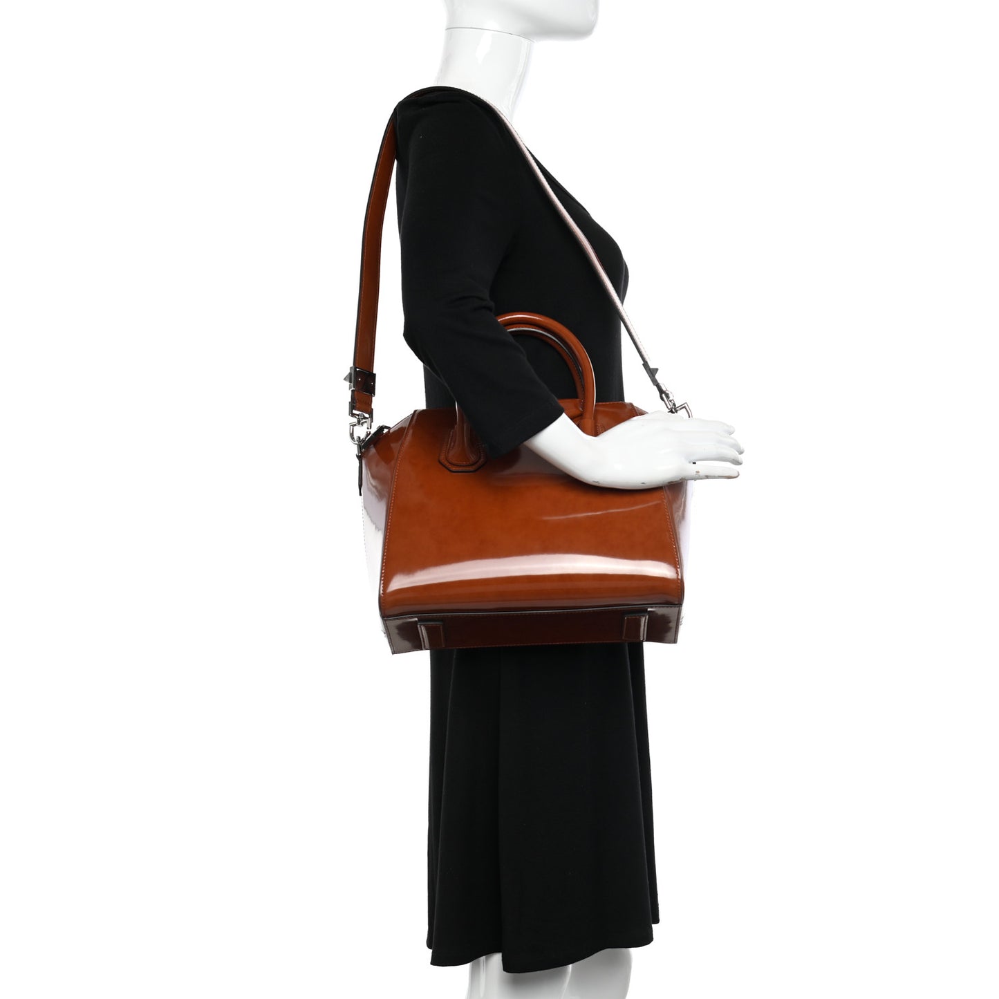 Shiny Lord Calfskin Small Antigona Tan