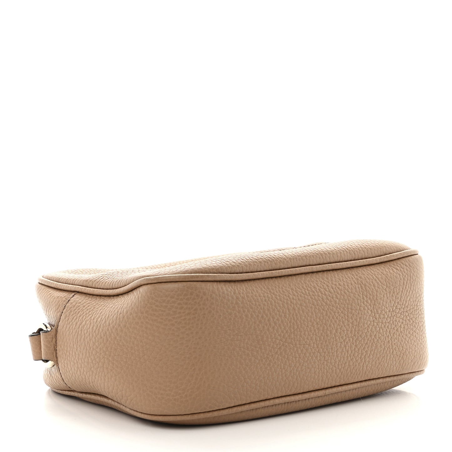 Pebbled Calfskin Small Soho Disco Bag Camelia