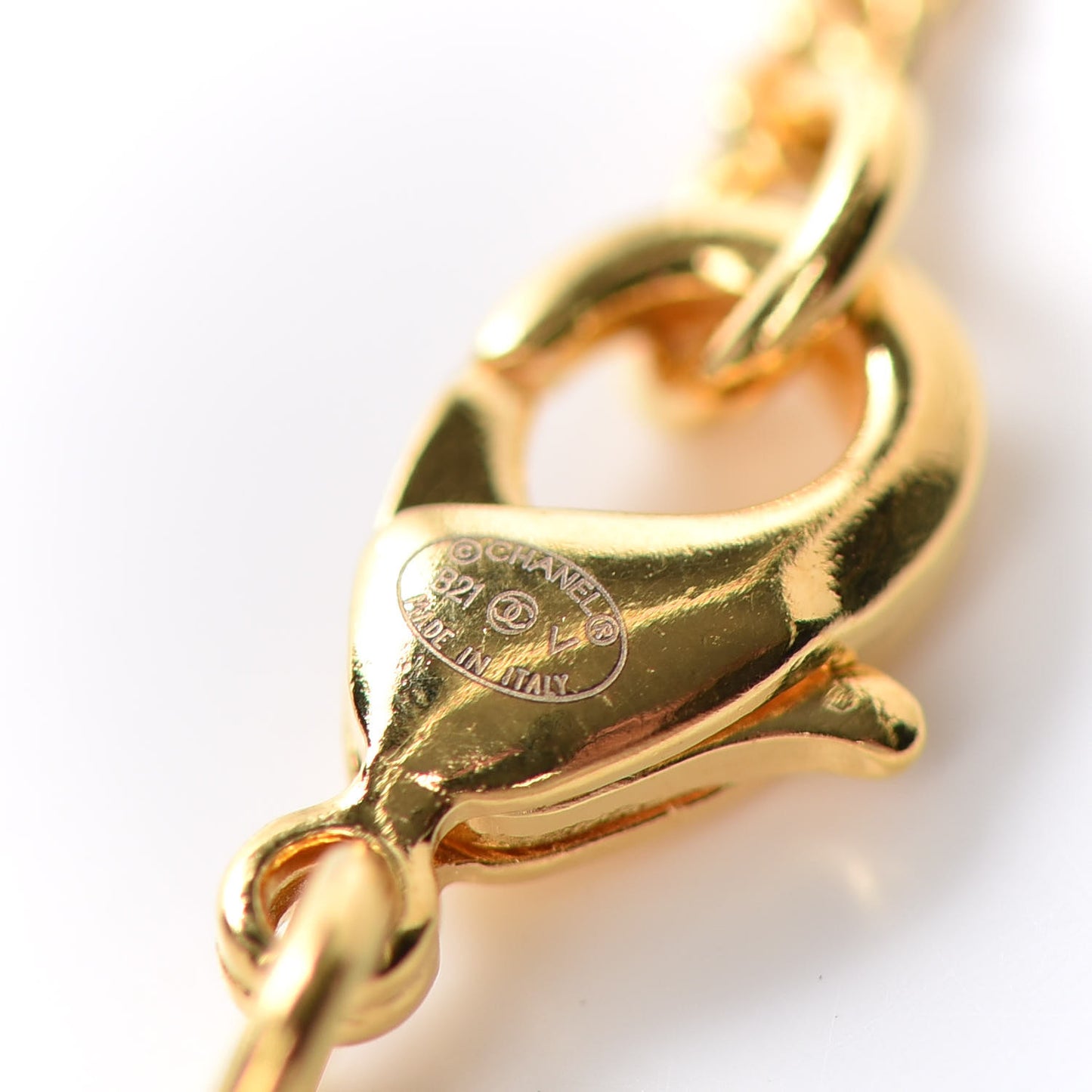 Metal CC Paris Button Necklace Gold