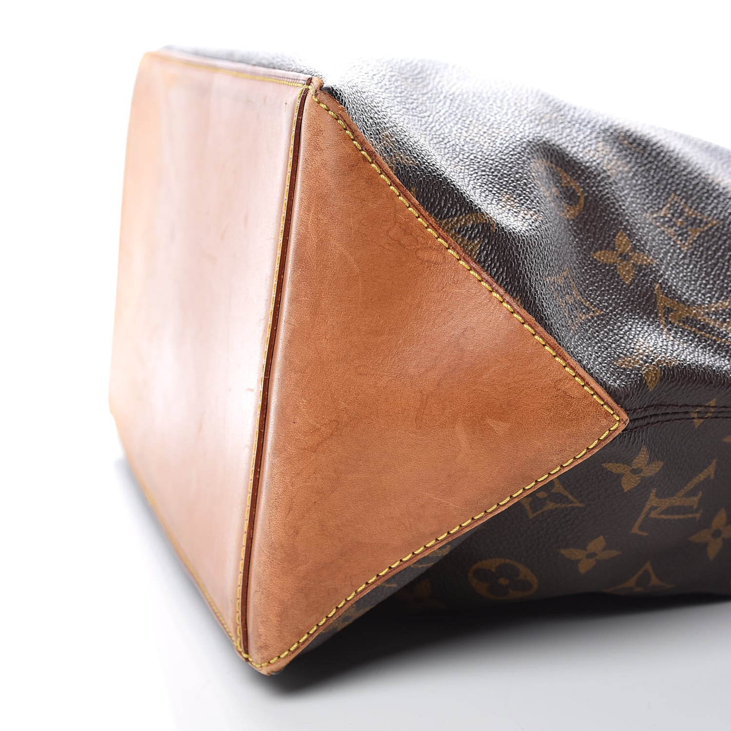 Louis Vuitton Monogram Cabas Mezzo 11 of 15