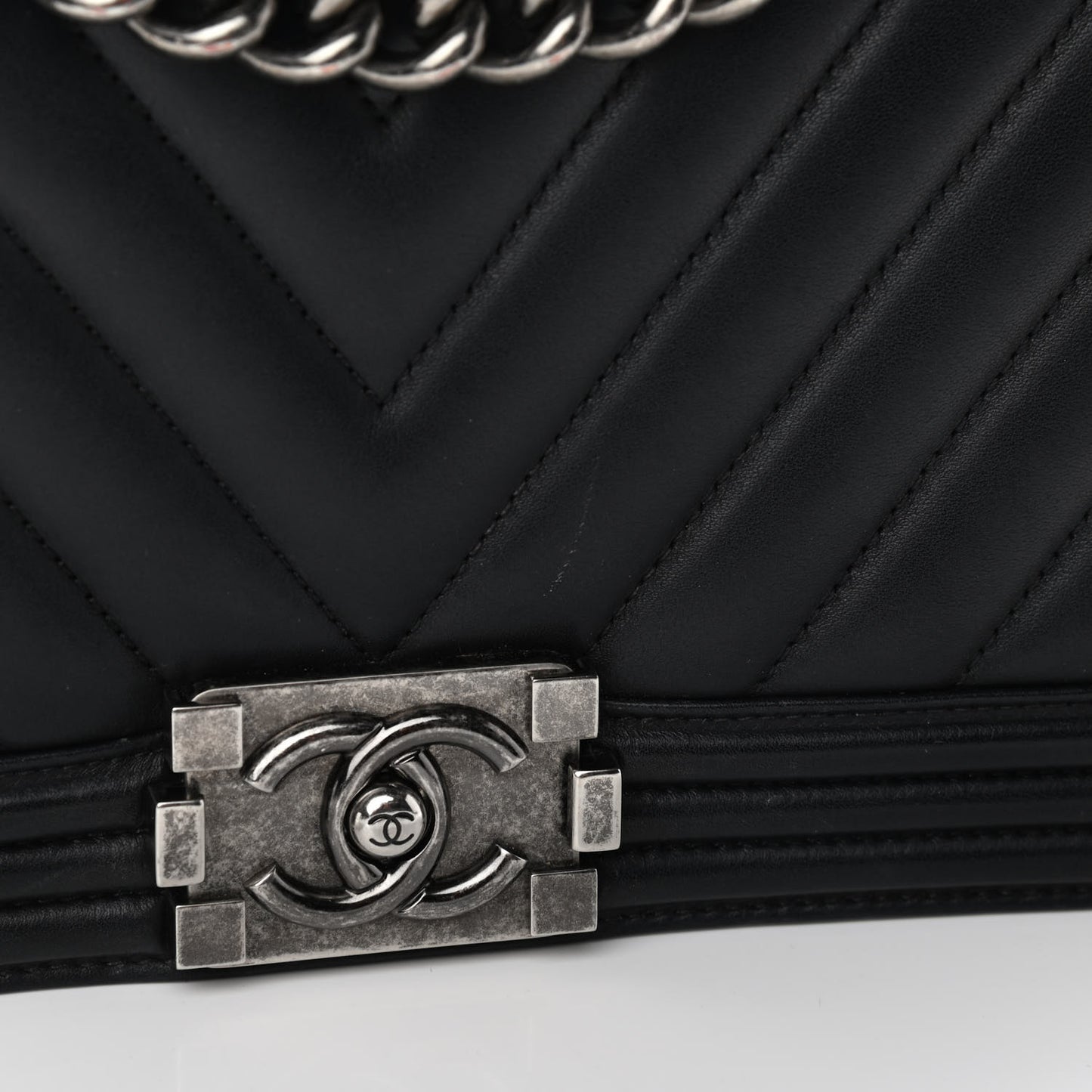 Calfskin Chevron Quilted Medium Boy Flap Black
