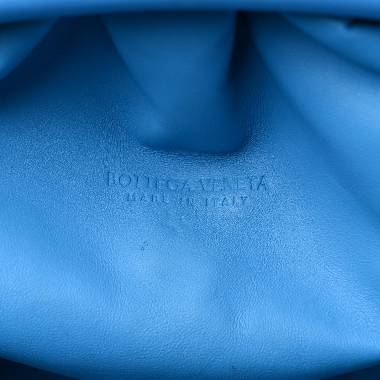 Bottega Veneta Nappa Maxi Intrecciato The Pouch Oversized Clutch Swimming Pool 6 of 13