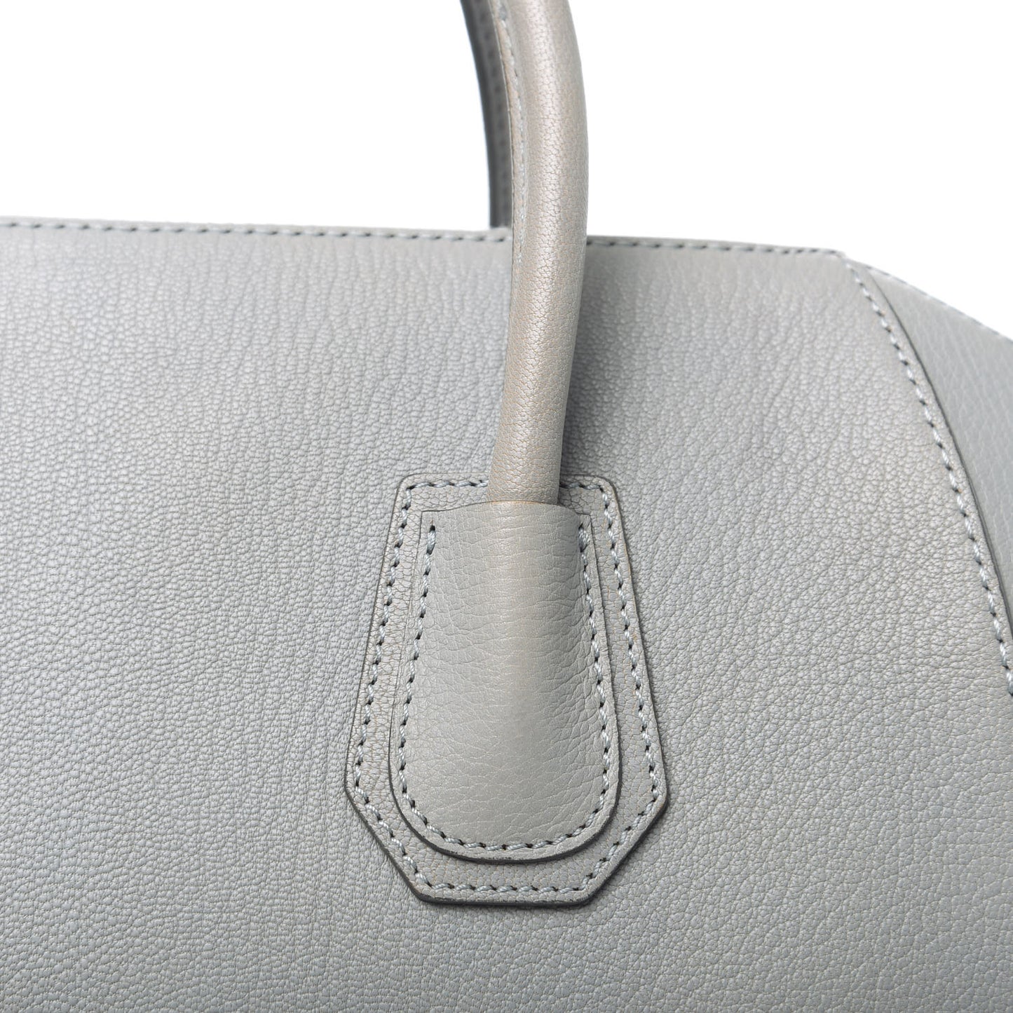 Sugar Goatskin Medium Antigona Pearl Grey