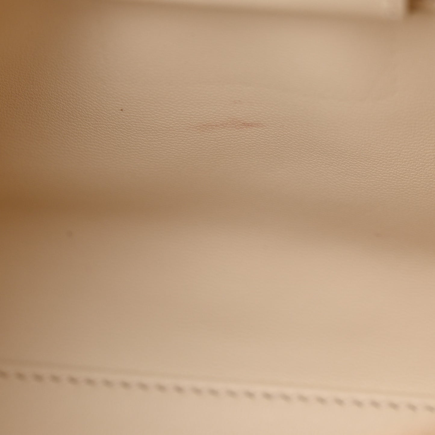 Calfskin Macrocannage Groove 20 Bag Dusty Ivory