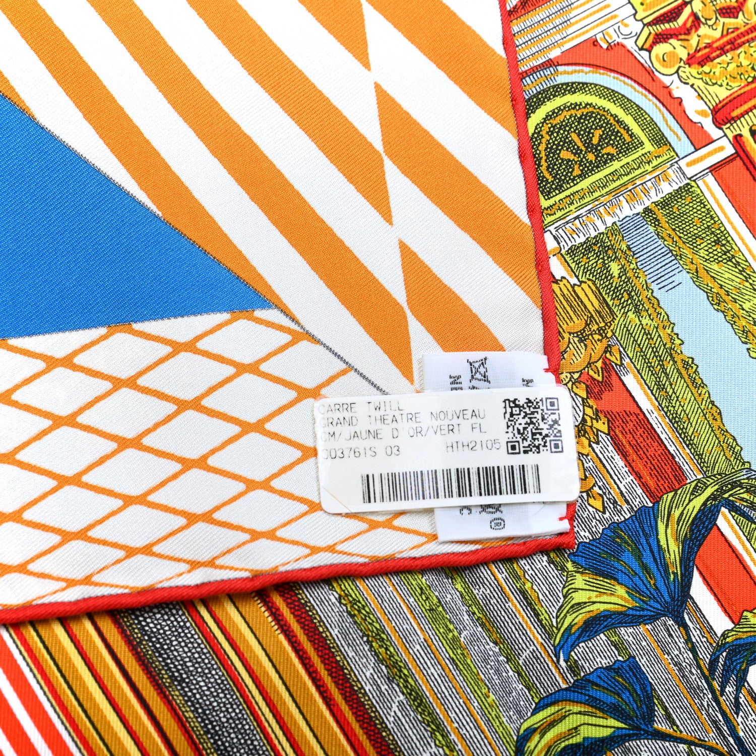 Hermes Silk Grande Theatre Nouveau Scarf 90 Jaune D’or Vert Fluo 7 of 7