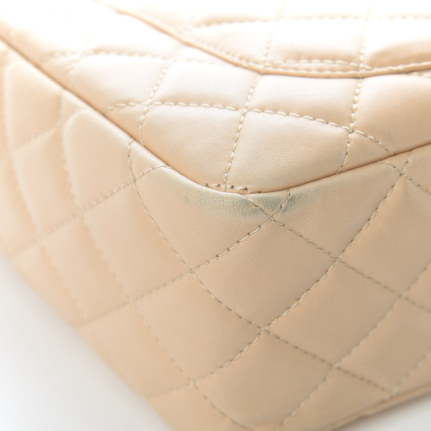 Lambskin Quilted Large Camera Case Beige Clair