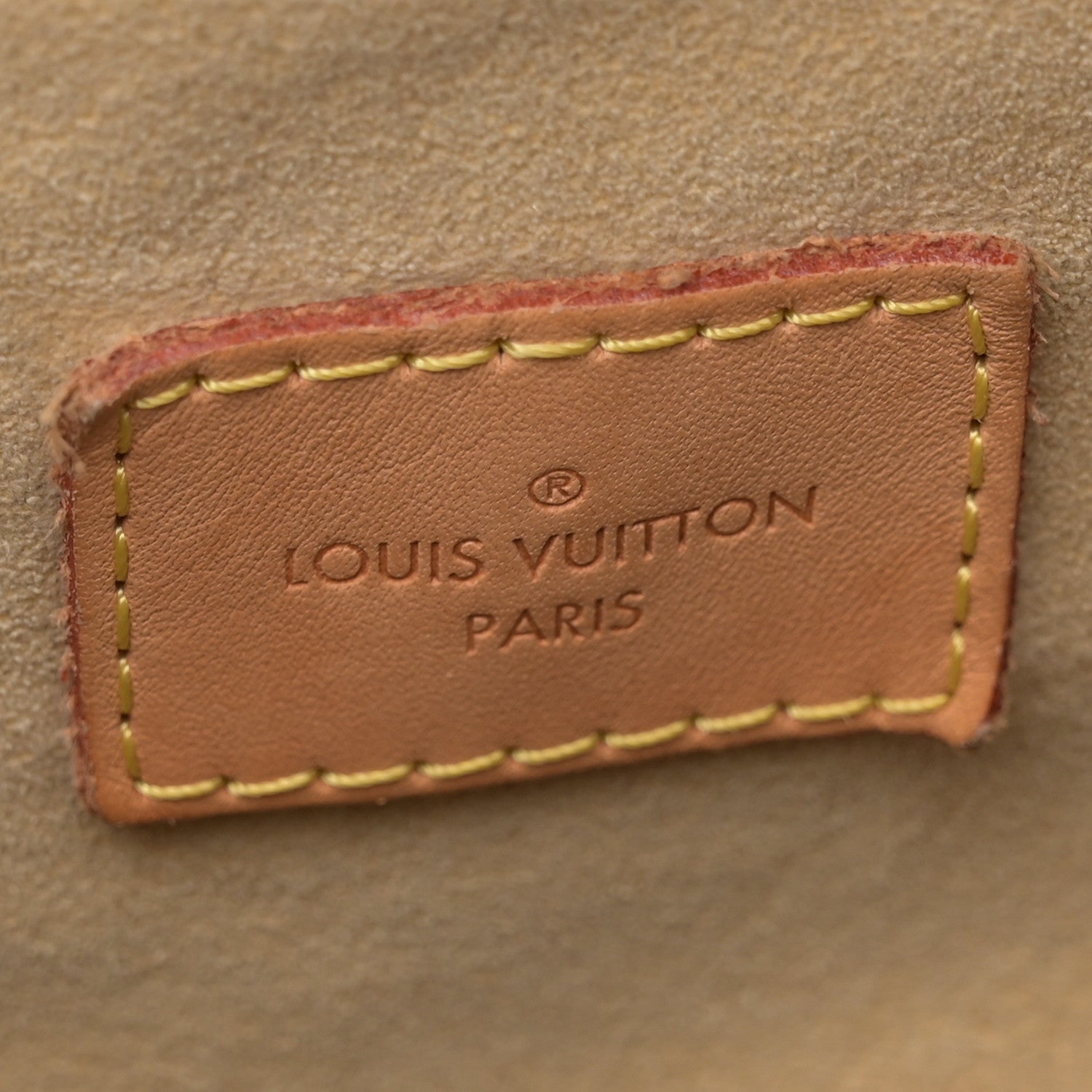 Louis Vuitton Monogram Artsy MM 6 of 14