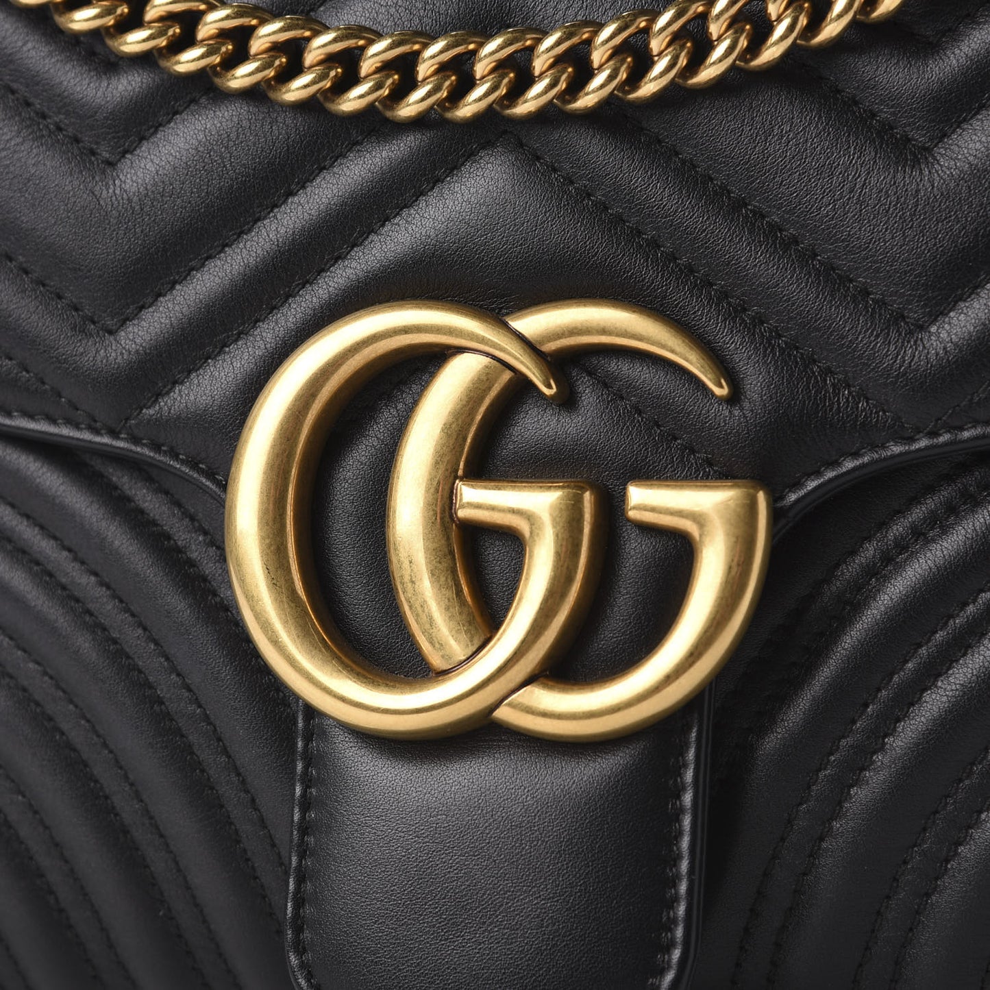 Calfskin Matelasse Medium GG Marmont Shoulder Bag Black